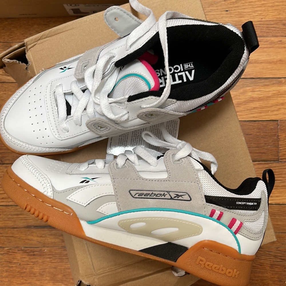 Ladies Reebok Sneaker - Picture 2 of 4